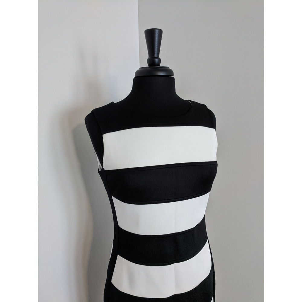 Calvin Klein Black/White Sleeveless Dress